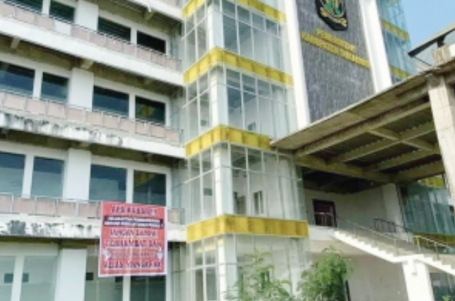 Tujuh Tahun Berlalu, Gedung Pemkab Sukabumi Rp157 Miliar Masih Kosong, Publik Pertanyakan Nasib Proyek 1 Screenshot 2026-07-23 160345