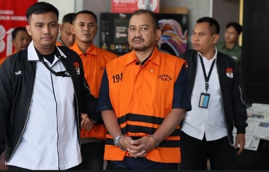 Diduga Jual Pengaruh, Ayah Staf Administrasi KPK Minta Rp2 Miliar untuk Urus Perkara Bupati Pemalang 1 WhatsApp Image 2026-08-01 at 6.25.46 PM