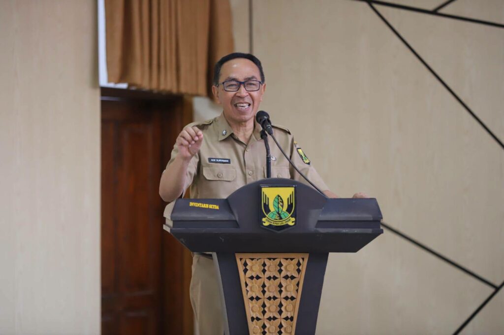 Pengukuhan Pengurus AKSI, Sekda: AKSI Perkuat Profesionalisme Guru dan Kepala Sekolah 1 809941058_1057628403823958_4456666375484592157_n