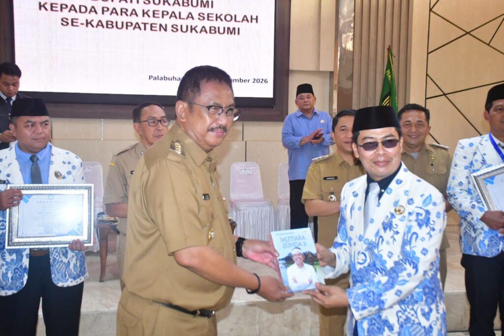 Pembinaan Kepala Sekolah, Bupati Minta Kepentingan Peserta Didik Harus Jadi Prioritas 1 810216079_1602521607909274_3581773590187138513_n