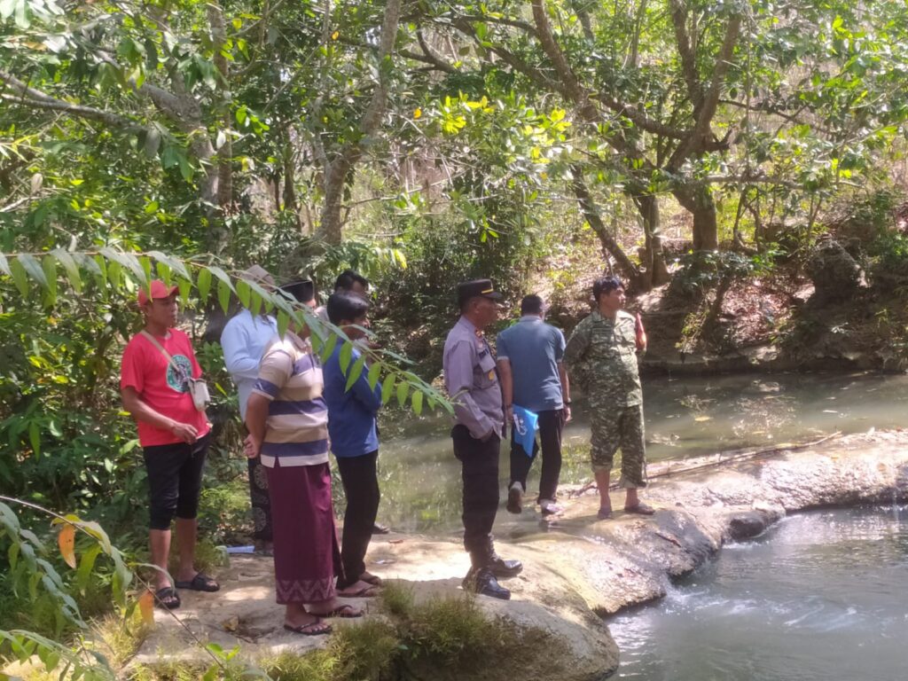 Siswa SMAN 1 Ambunten Meninggal Dunia Usai Tenggelam di Sungai Nangka 1 WhatsApp Image 2026-10-04 at 7.45.33 AM
