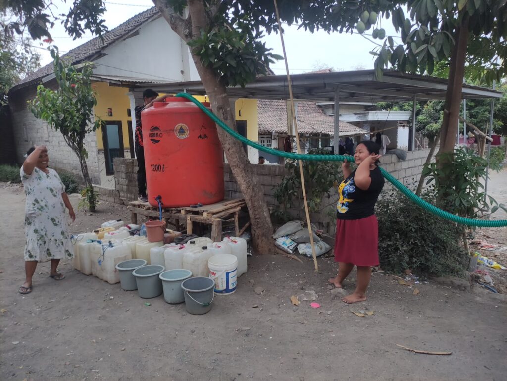 Bantu Warga Hadapi Kekeringan, BPBD Jember Usulkan Distribusi Air Bersih Setiap Dua Hari Sekali 1 WhatsApp Image 2026-10-10 at 12.31.20