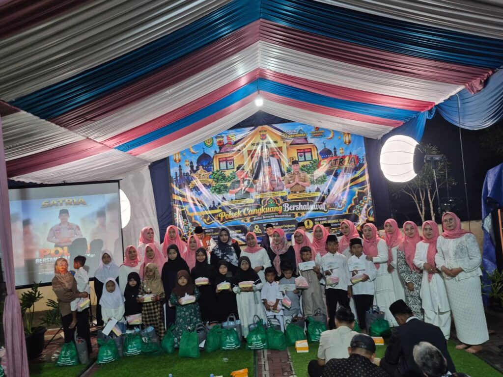 Pererat Silaturahmi dan Kepedulian Sesama, Polsek Cangkuang Gelar Acara Shalawat dan Santunan Anak Yatim 3 WhatsApp Image 2026 10 12 at 17.07.05